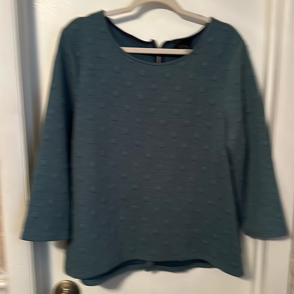 Pullover Top W5 Size XL NWOT - Picture 1 of 7